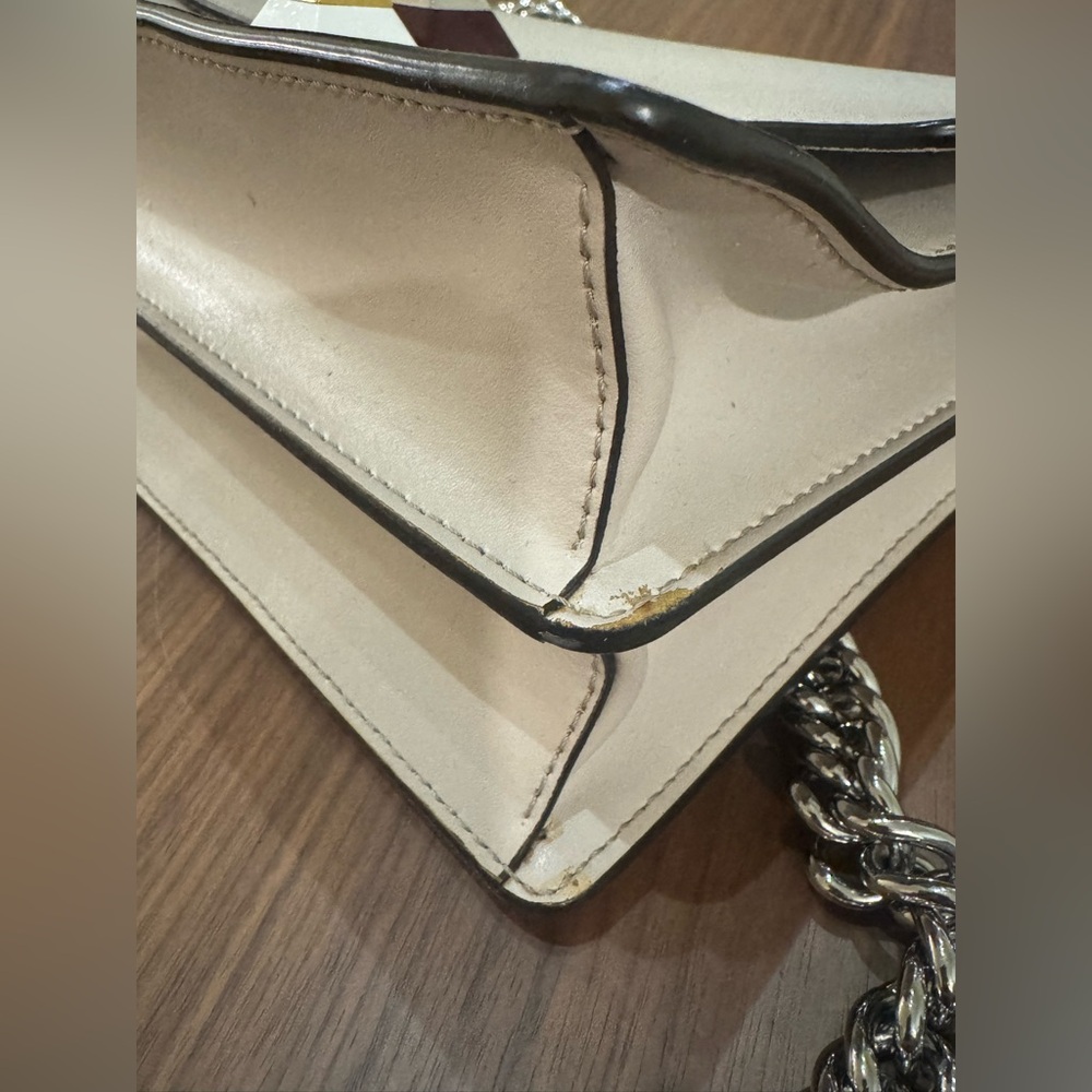 Fendi Kan I Leather handbag - Picture 9 of 15